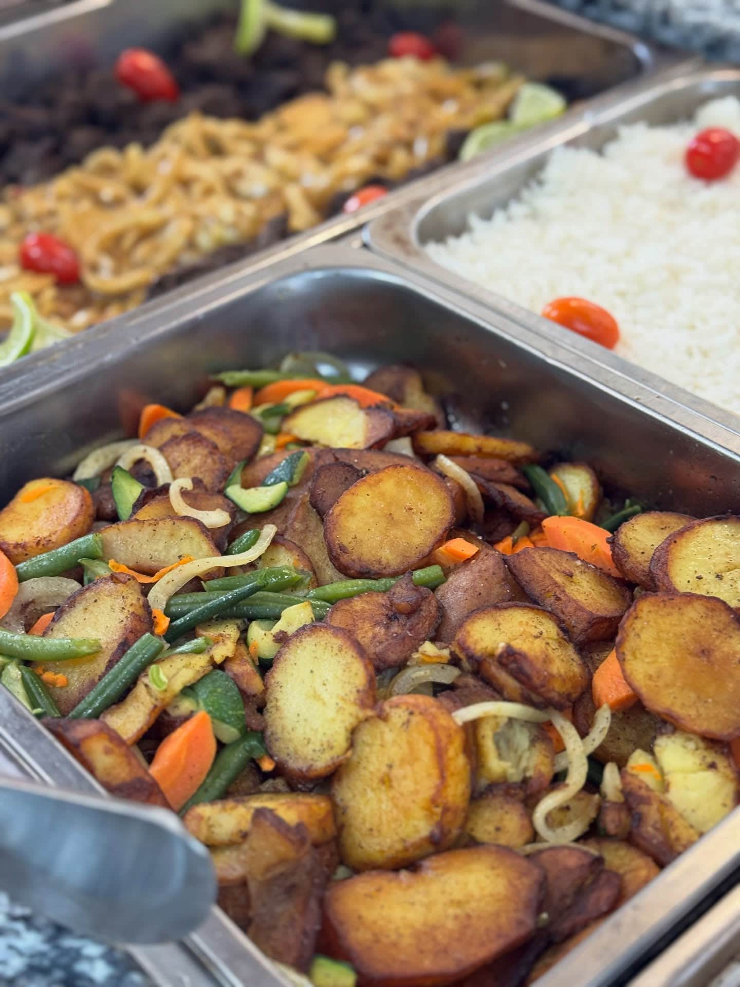 Plateau traiteur MIMS : poulet rôti et légumes du marché